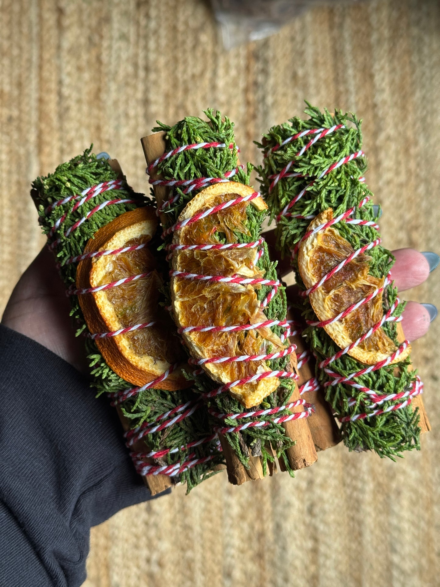 Mini Yule Logs // Mini Solstice Herb Bundles