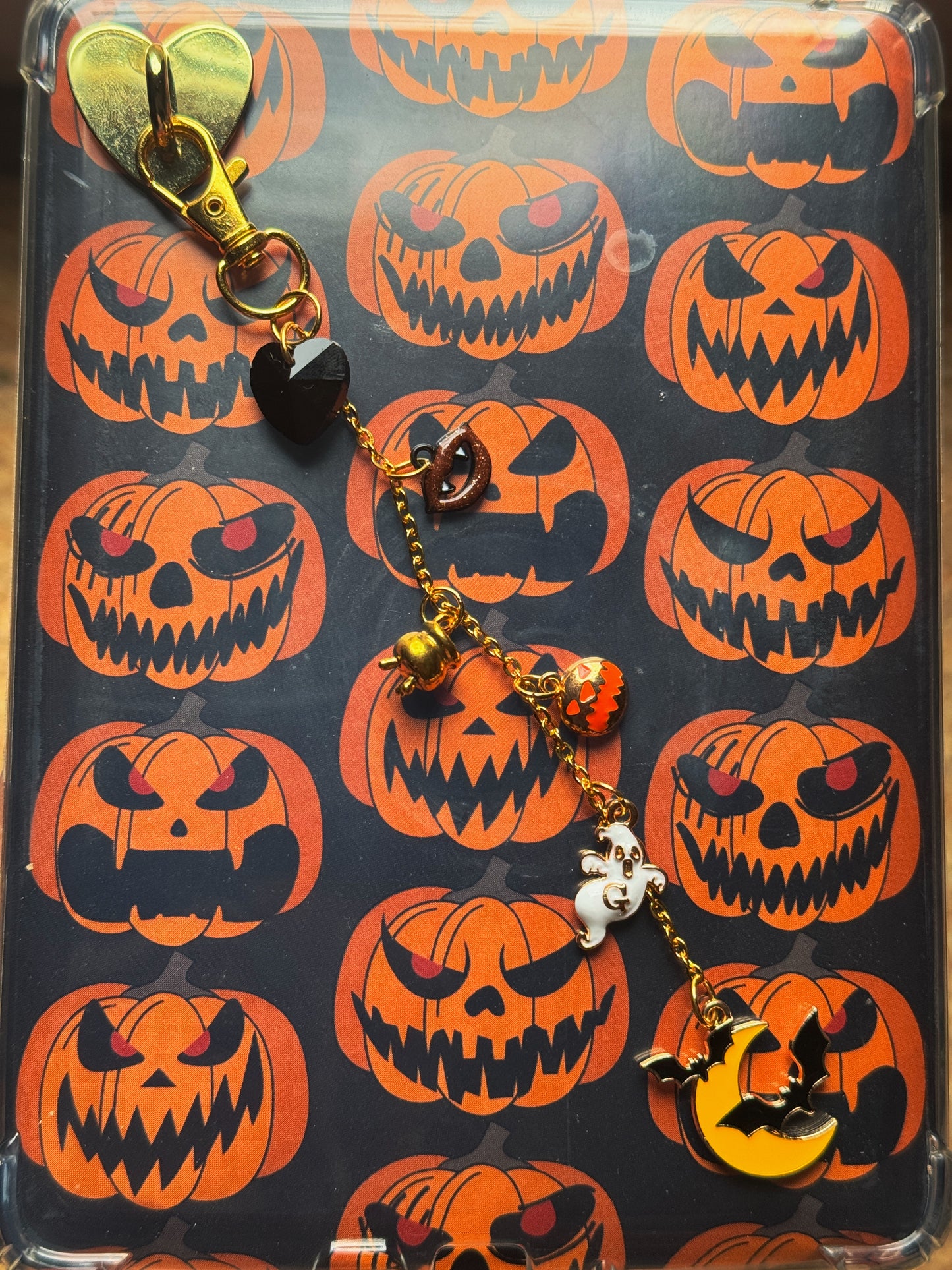 All Hallows Kindle Charm // Bookish