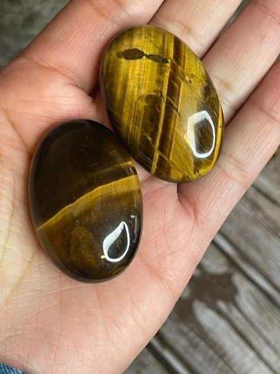 High Quality Tigers Eye Mini Palm Stones