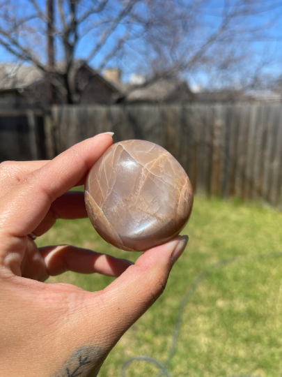 High Quality Peach Moonstone with Flash