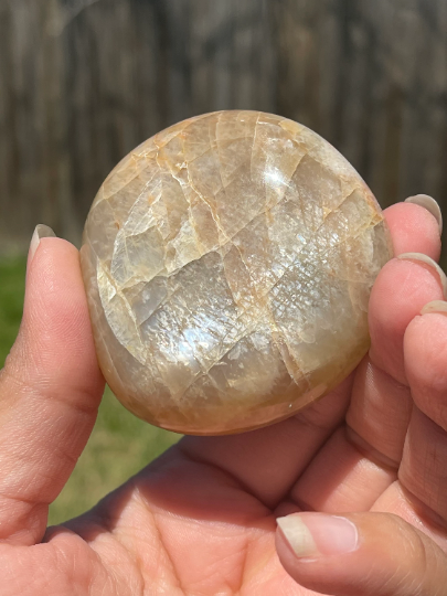 High Quality Peach Moonstone with Flash