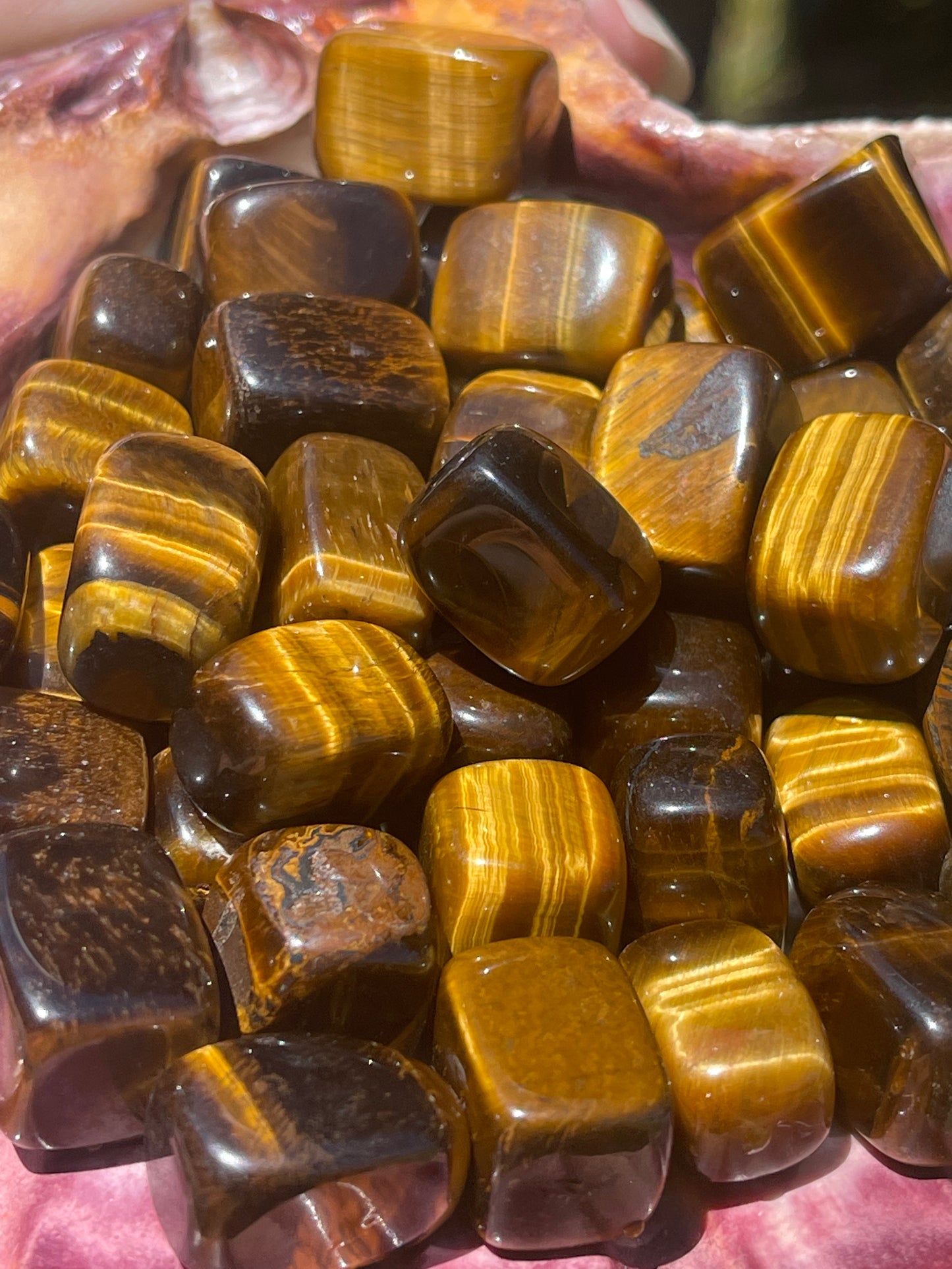 Tigers Eye Cube