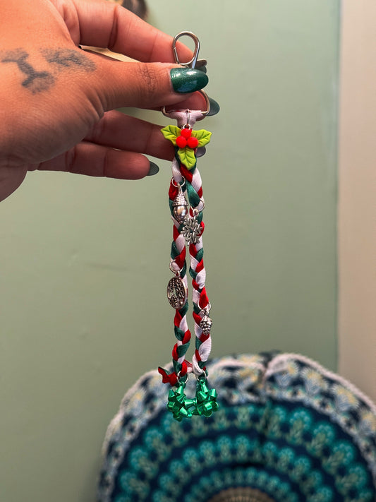 Double Trouble Holiday Kindle Charm // Bookish