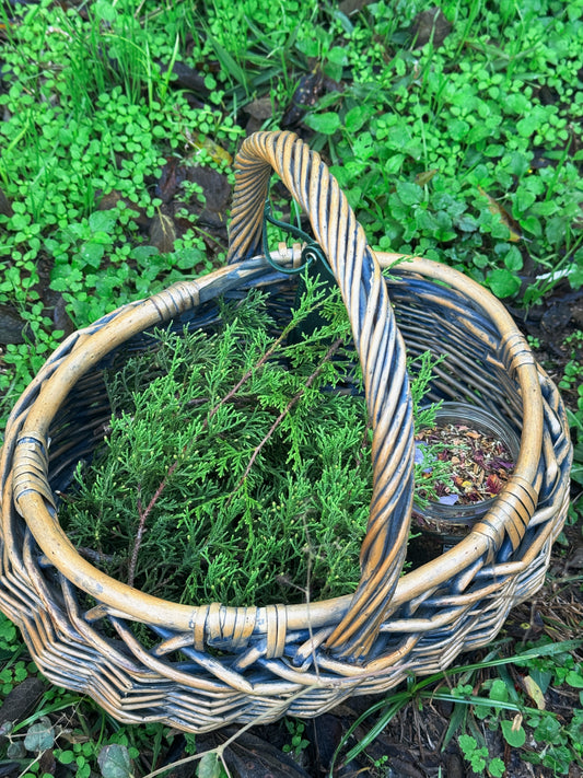 Mini Yule Logs // Mini Solstice Herb Bundles