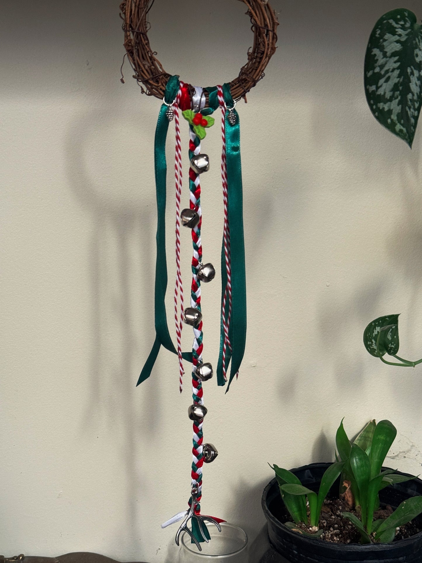 Yule Wreath Wall Hanging