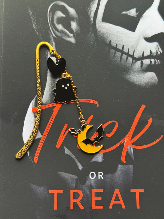 Spooky Night Bookmark // Bookish Collection