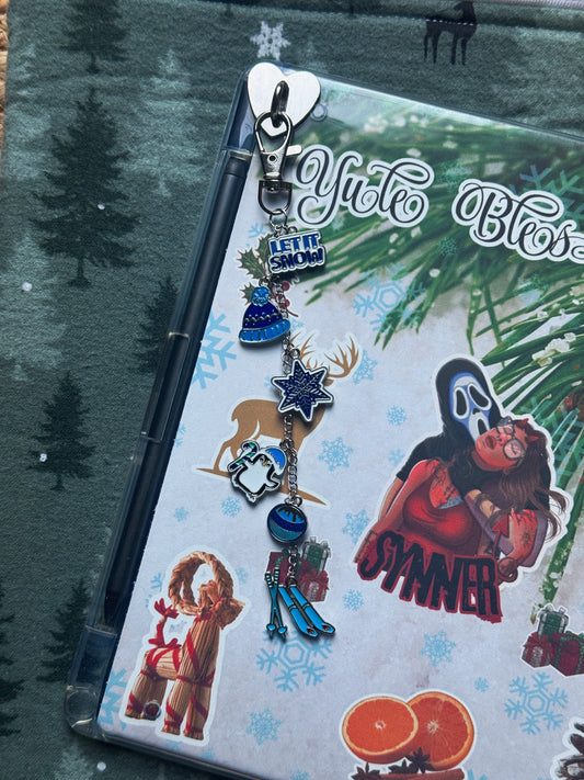 Holiday Trip Kindle Charm // Bookish