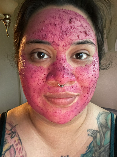 Red Flowers Clay Mask